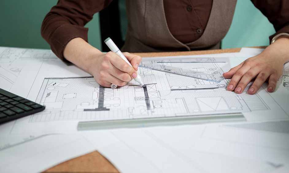 Basé à Victoria Cabinet Boutique d'Architecture & de Gestion de Projets Fondé 1994 EBIT Ajusté Env. $500K 1