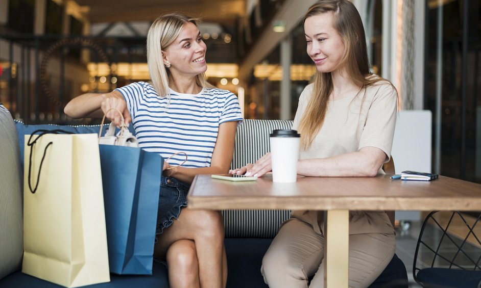 Café prospère dans le centre commercial 1
