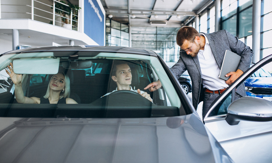 Entreprise Automobile Établie - Multiples Sources De Revenus 1