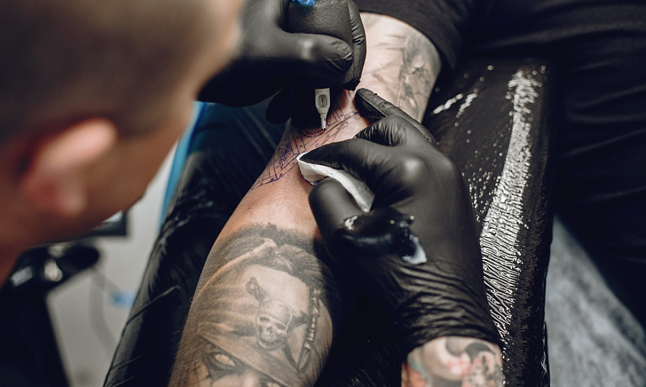 DROIT AU BAIL - Twin City Tattoo & Body Piercing, Wodonga VIC - 1P0522 1