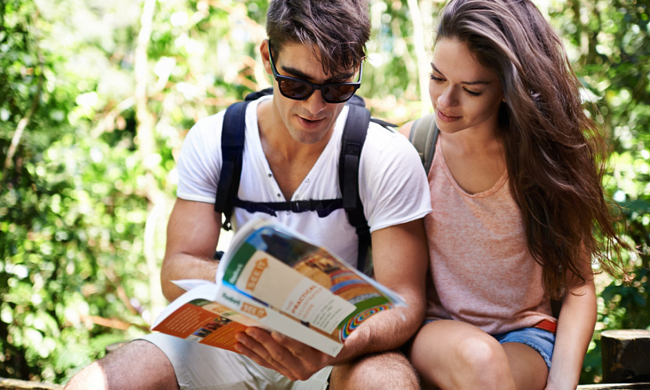 AUSTRALIAN TOURIST PUBLICATIONS FOR SALE! 1 AUSTRALIAN TOURIST PUBLICATIONS FOR SALE! 1