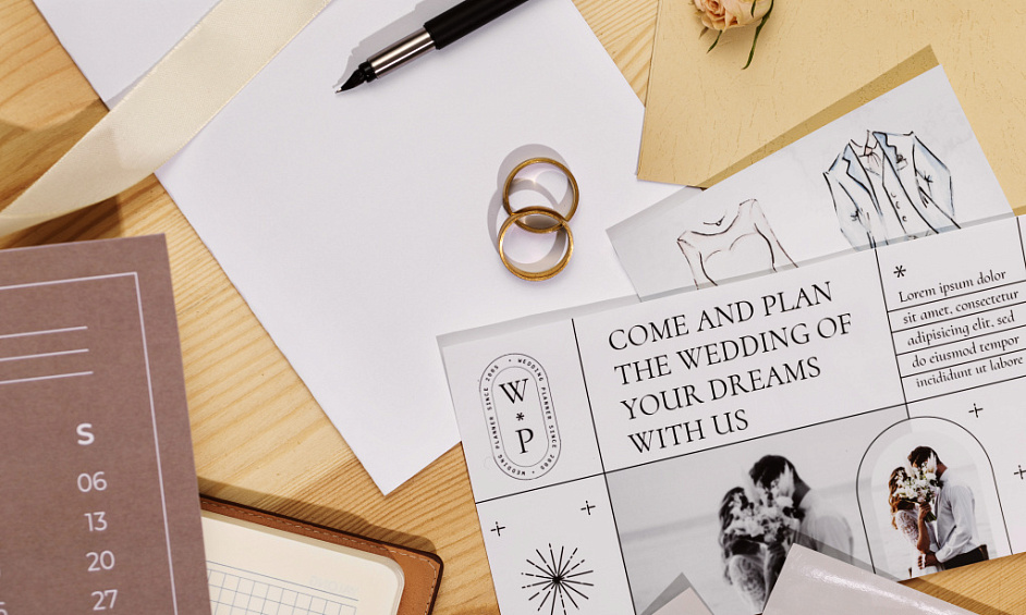 Plateforme Média De Mariage De Luxe & Marque De Papeterie 1