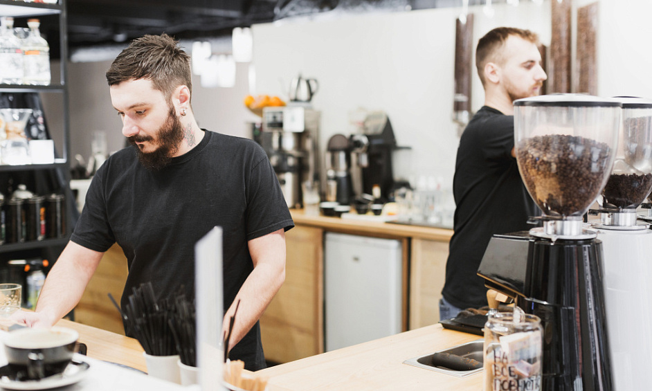 Un café populaire dans un emplacement très fréquenté avec une clientèle fidèle 1