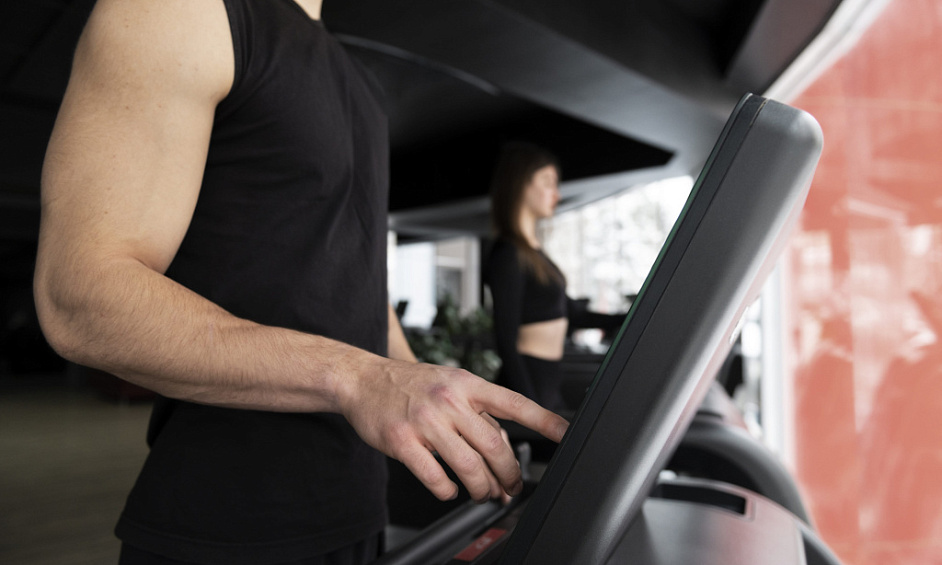 Haut De Gamme 24/7 Salle De Sport Avec Équipements À La Pointe De La Technologie Dans Un Emplacement À Fort Passage Piétonnier 1 Haut De Gamme 24/7 Salle De Sport Avec Équipements À La Pointe De La Technologie Dans Un Emplacement À Fort Passage Piétonnier 1