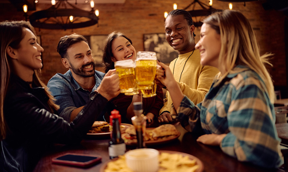Bar À Tapas & Cocktails Animé Du Centre-Ville Dans Une Zone En Plein Essor 1