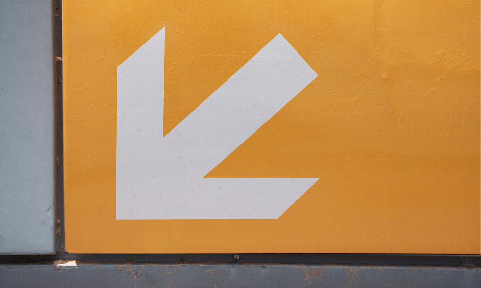 SOUS CONTRAT | Entreprise d'enseignes impressionnante | SEQ 1