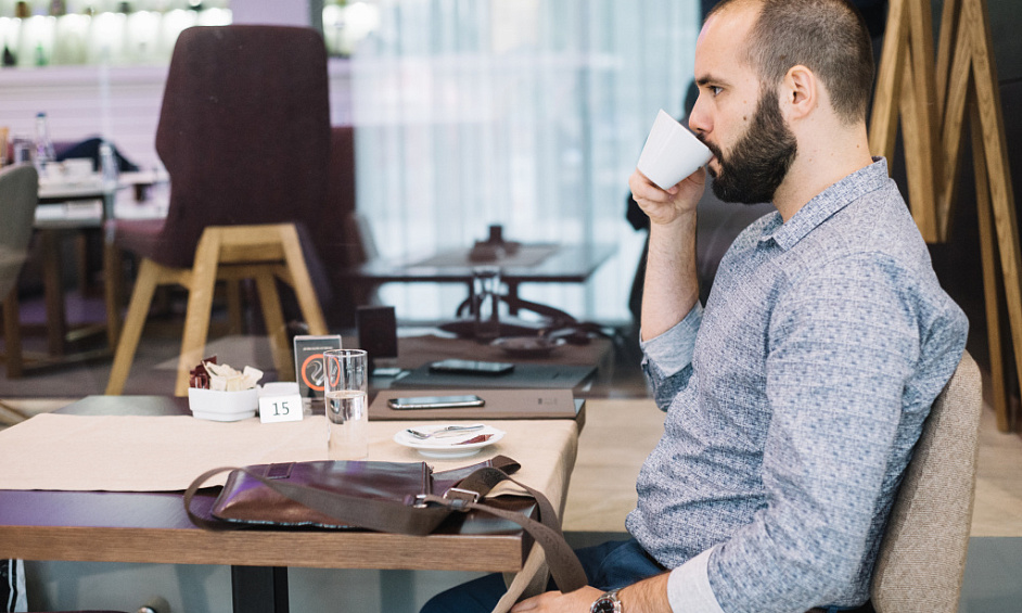 Café industriel ouvert 5 jours | Entreprise établie | Potentiel de croissance|Gold Coast 1