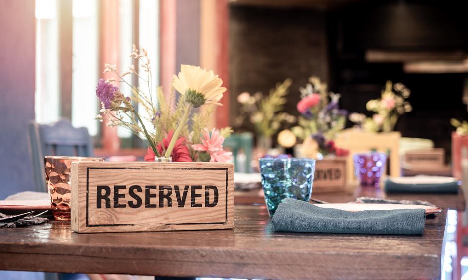 Harris Park Restaurant | Doit être vendu | $599,000 1