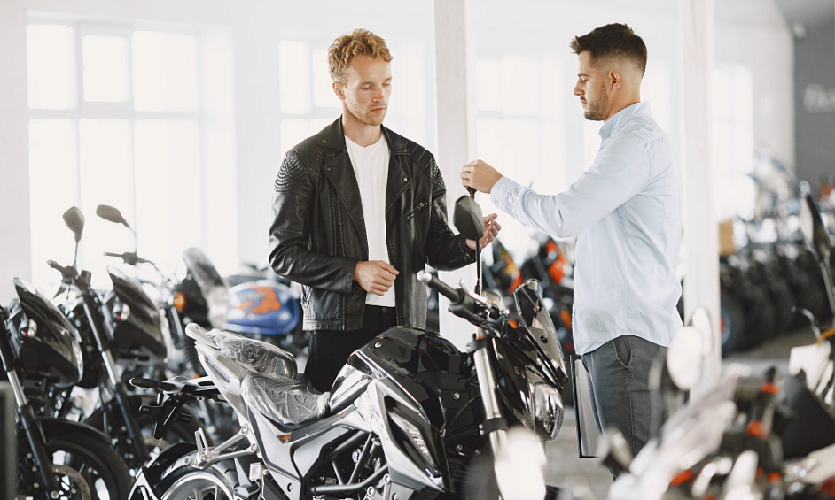 Concessionnaire Exclusif de Motos & Vélos Électriques avec Résidence Sur Site de 2 Chambres 1